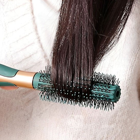 Brosse a brushing- brillance des cheveux