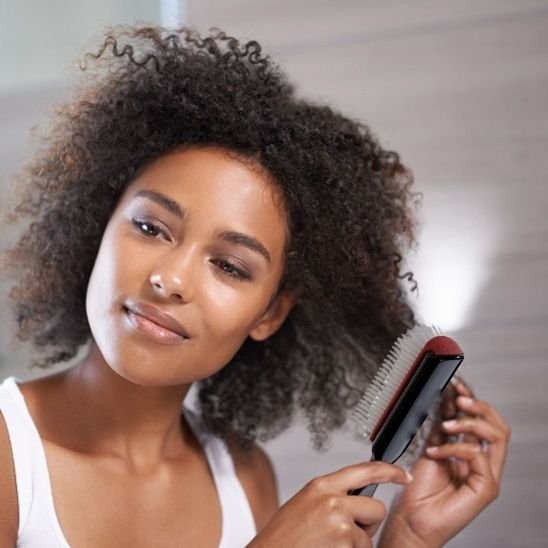 Brosse a cheveux noir pour boucles parfaites